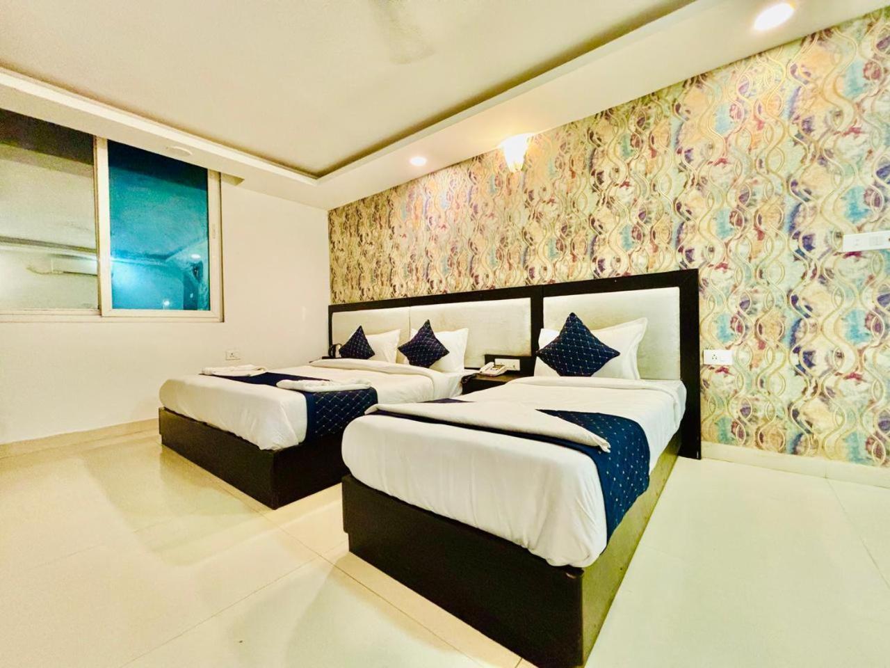 The Bellwood Suites Near Igi Airport Új-Delhi Kültér fotó
