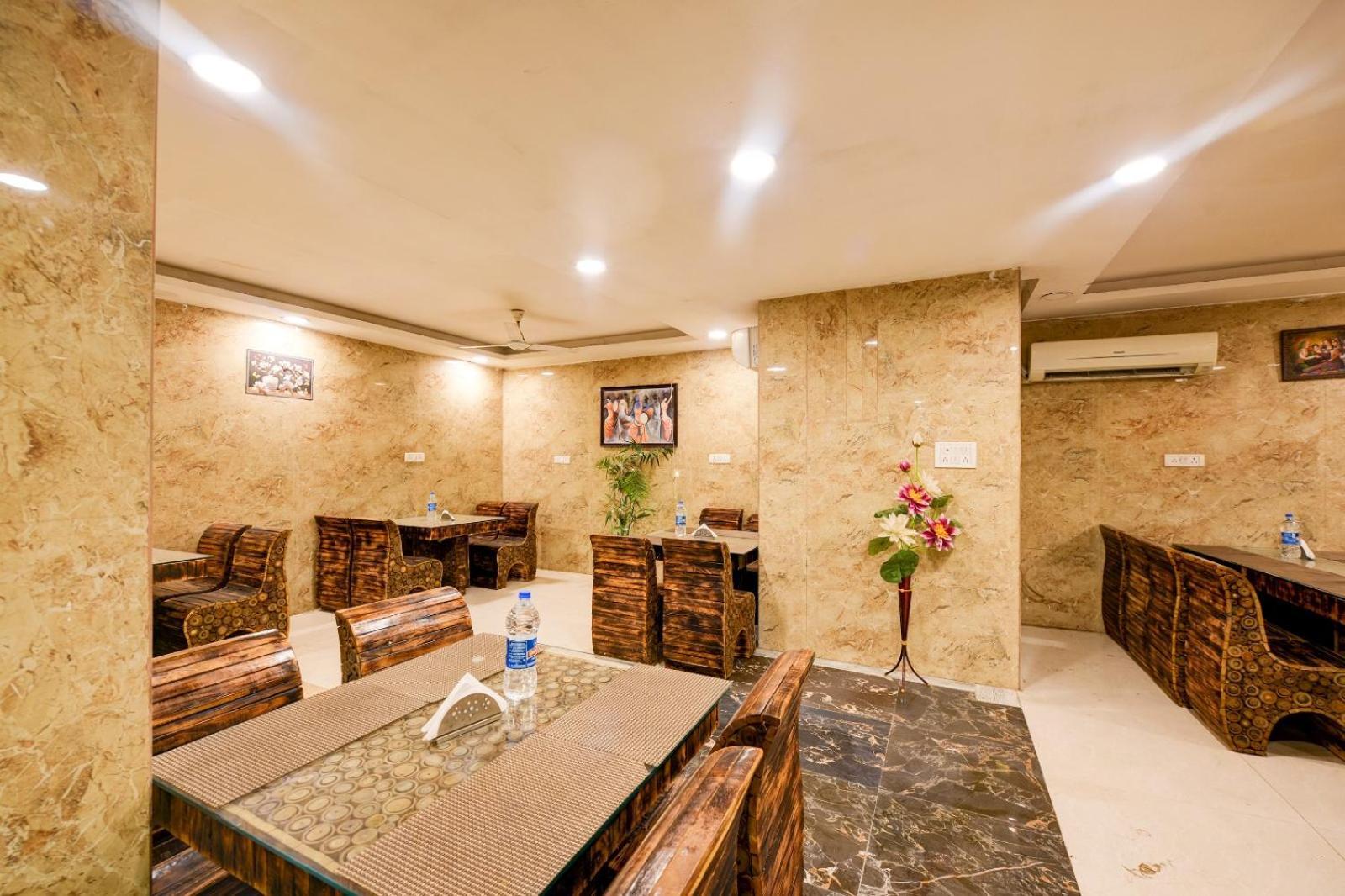 The Bellwood Suites Near Igi Airport Új-Delhi Kültér fotó