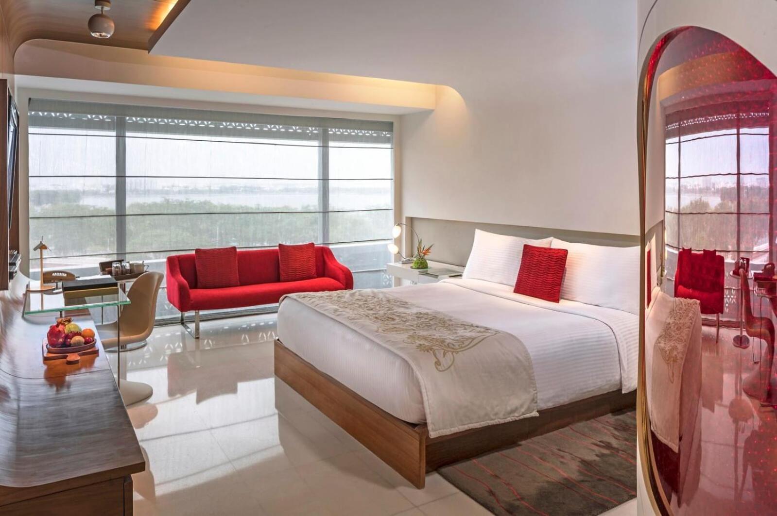 The Bellwood Suites Near Igi Airport Új-Delhi Kültér fotó