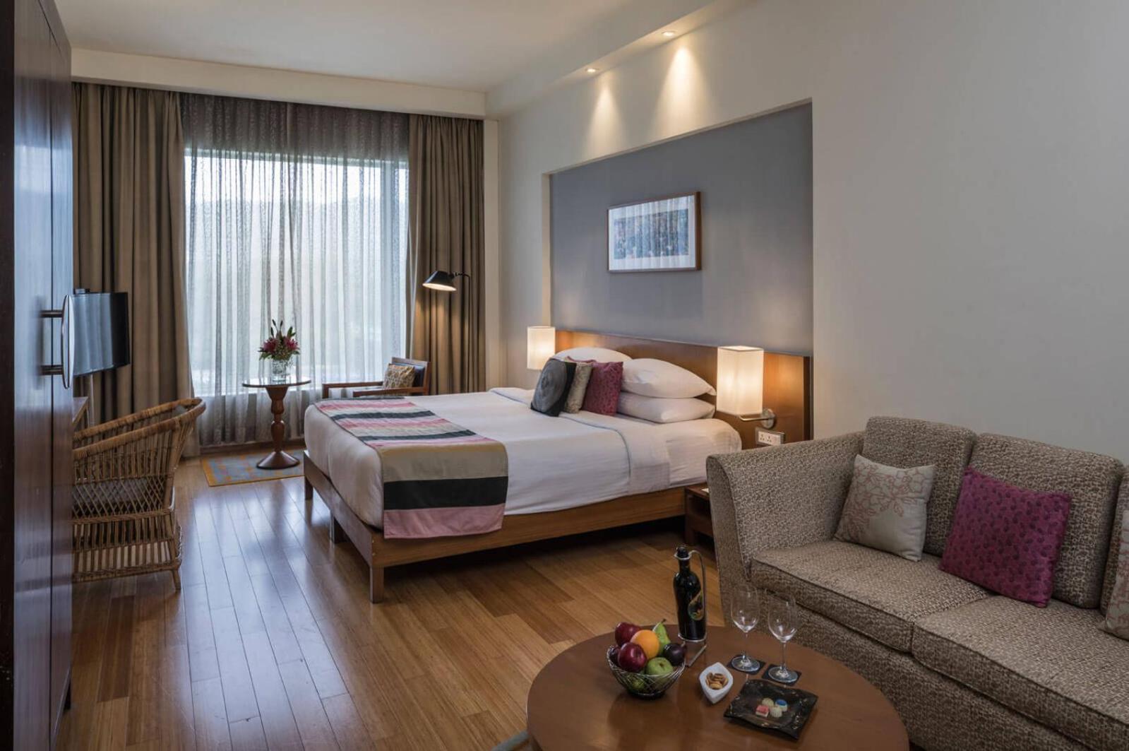 The Bellwood Suites Near Igi Airport Új-Delhi Kültér fotó